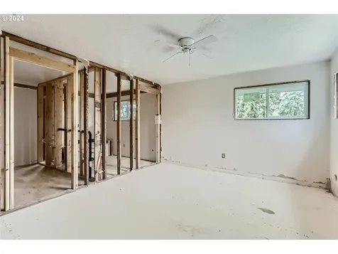 9229 Se Harney Court Portland OR 97266