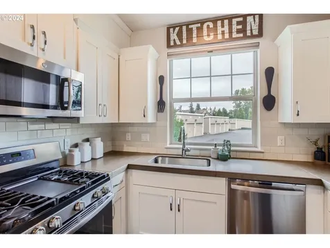 8270 Sw Maxine Lane Wilsonville OR 97070
