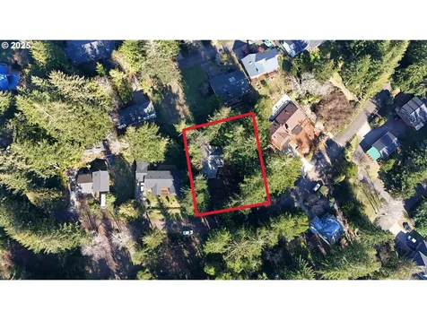 5938 View Loop Florence OR 97439