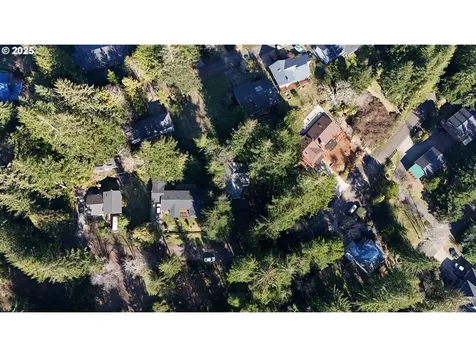 5938 View Loop Florence OR 97439