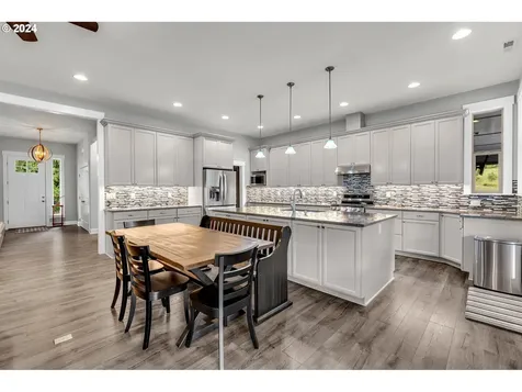 2605 S 10th Way Ridgefield WA 98642