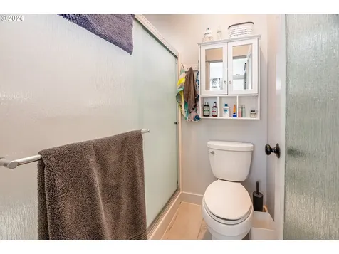 1181 S 41st Street Springfield OR 97478