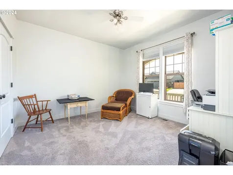 1181 S 41st Street Springfield OR 97478