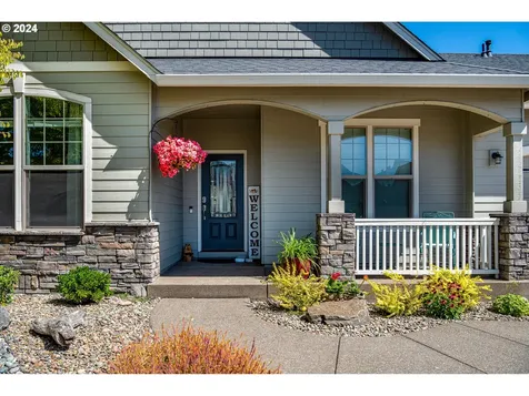 1181 S 41st Street Springfield OR 97478
