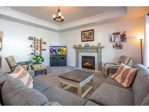 1181 S 41st Street Springfield OR 97478