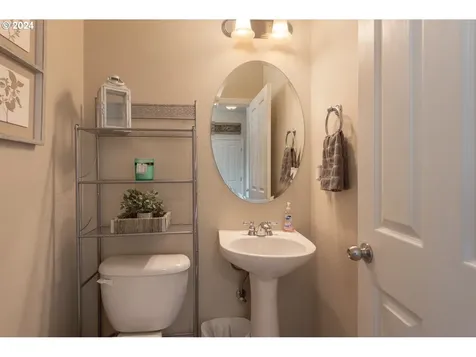 2664 Sw 50th Street Redmond OR 97756