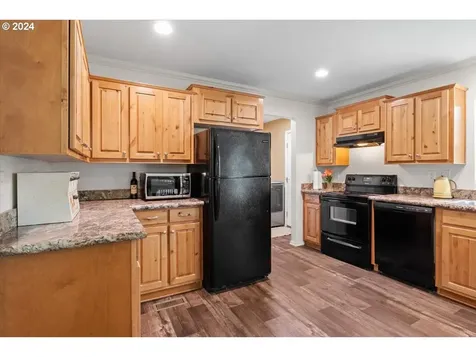 20 E Yates Road Alsea OR 97324