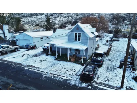 456 Spring Garden Avenue Baker City OR 97814