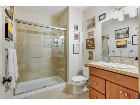 1582 S Redwood Street Canby OR 97013
