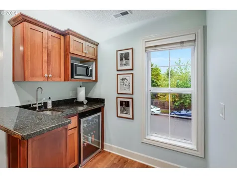1582 S Redwood Street Canby OR 97013