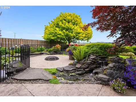 1582 S Redwood Street Canby OR 97013
