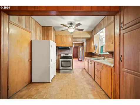 7433 N Leonard Street Portland OR 97203