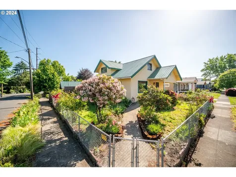 7433 N Leonard Street Portland OR 97203