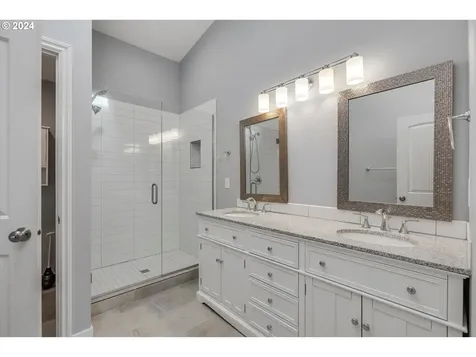 21875 S Foothills Avenue Oregon City OR 97045
