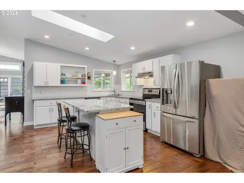 21875 S Foothills Avenue Oregon City OR 97045