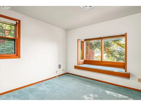 2602 Agate Street Eugene OR 97403