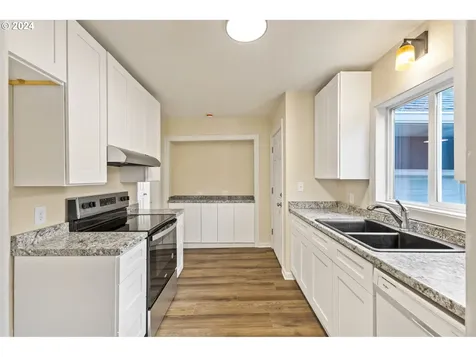 1770 Yew Street SE Salem OR 97302