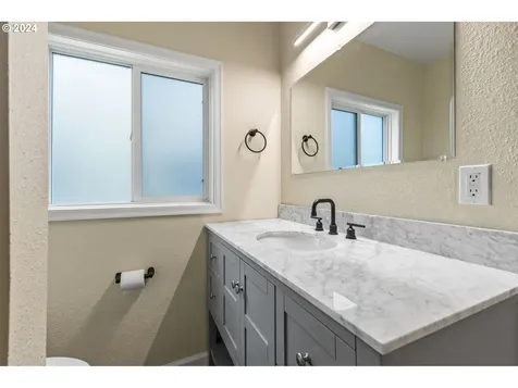1770 Yew Street SE Salem OR 97302