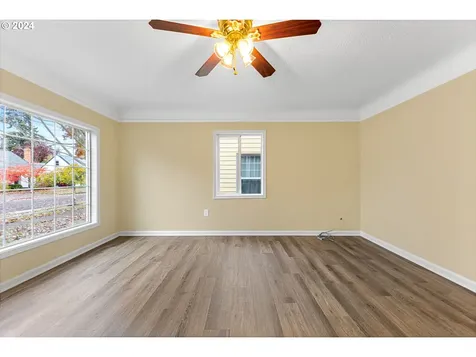 1770 Yew Street SE Salem OR 97302