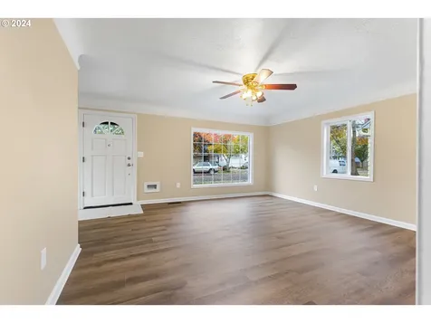 1770 Yew Street SE Salem OR 97302