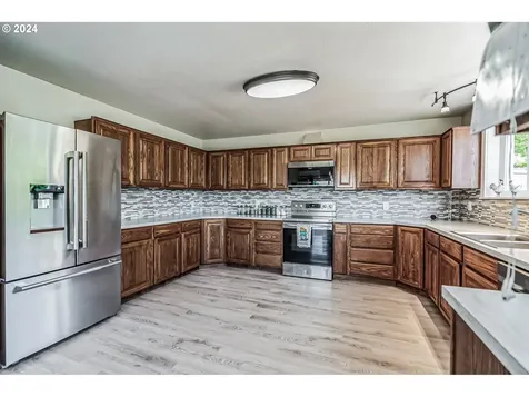 33064 NW Ej Smith Road Scappoose OR 97056