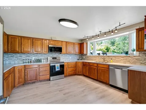 33064 NW Ej Smith Road Scappoose OR 97056