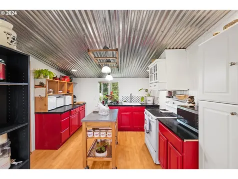 38541 Highway 30 Astoria OR 97103