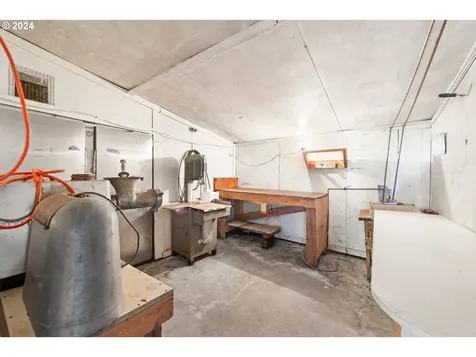 38541 Highway 30 Astoria OR 97103