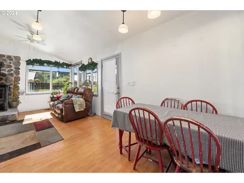 38541 Highway 30 Astoria OR 97103