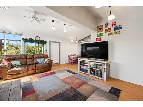 38541 Highway 30 Astoria OR 97103