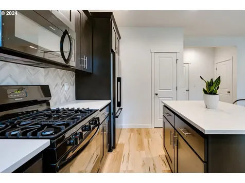 2560 Fieldcress Road Eugene OR 97403