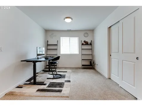 2560 Fieldcress Road Eugene OR 97403