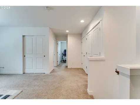 2560 Fieldcress Road Eugene OR 97403