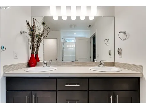 2560 Fieldcress Road Eugene OR 97403