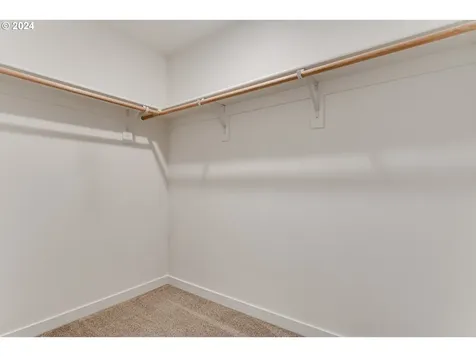 2560 Fieldcress Road Eugene OR 97403