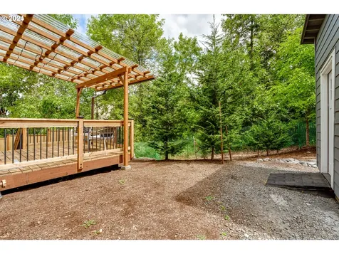 2560 Fieldcress Road Eugene OR 97403