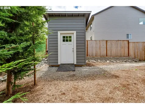 2560 Fieldcress Road Eugene OR 97403