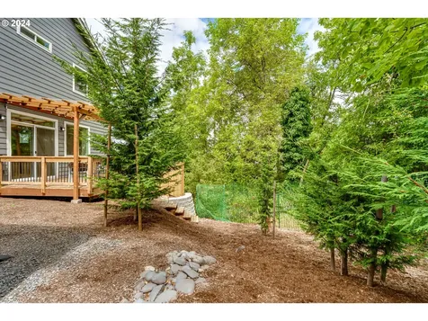 2560 Fieldcress Road Eugene OR 97403