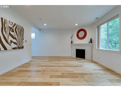 2560 Fieldcress Road Eugene OR 97403
