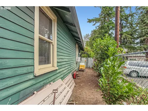 233 Se 126th Avenue Portland OR 97233