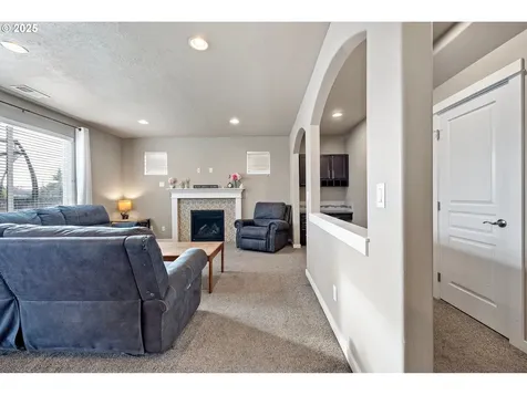 1157 Ambrosia Avenue Junction City OR 97448