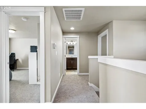 1157 Ambrosia Avenue Junction City OR 97448