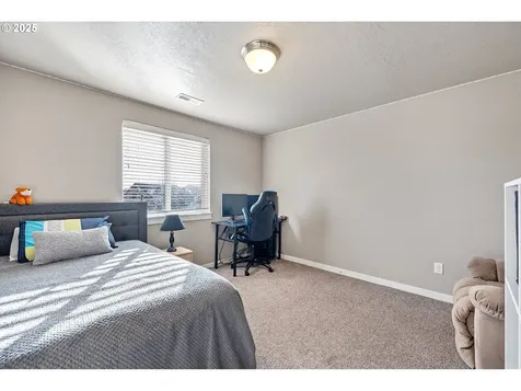 1157 Ambrosia Avenue Junction City OR 97448