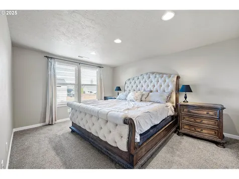 1157 Ambrosia Avenue Junction City OR 97448