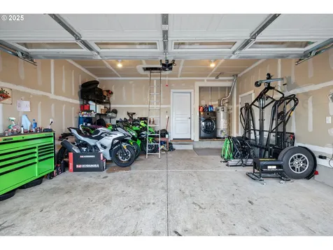 1157 Ambrosia Avenue Junction City OR 97448