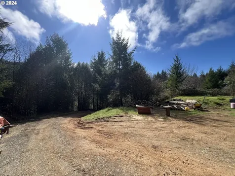 57464 Cherry Creek Road Myrtle Point OR 97458