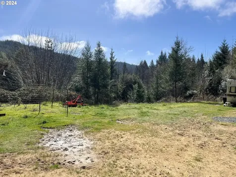 57464 Cherry Creek Road Myrtle Point OR 97458