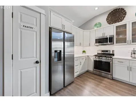 15741 Se Upman Way Damascus OR 97089