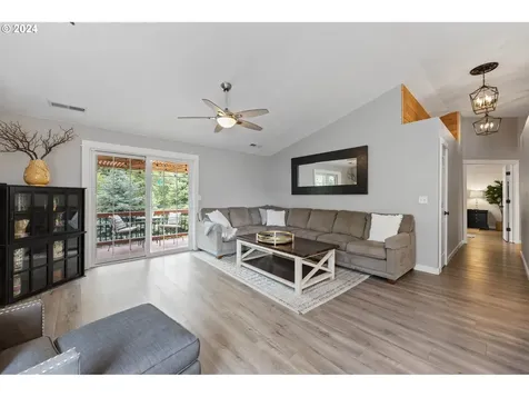15741 Se Upman Way Damascus OR 97089