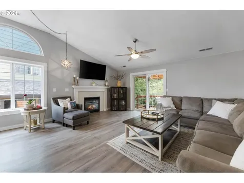 15741 Se Upman Way Damascus OR 97089